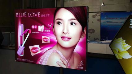 温馨时刻，但这次，我们继续向前——灯箱内容删除提醒